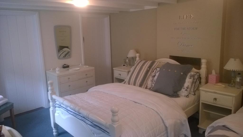 Troy House Bed and Breakfast Painswick Kamer foto